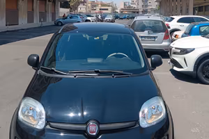 Fiat panda anno 2024 solo 18 mila km nera