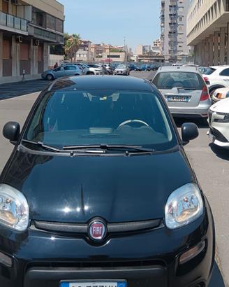 Fiat panda anno 2024 solo 18 mila km nera