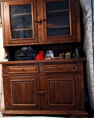 vetrina in legno massello 