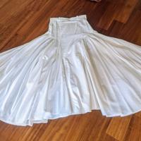 gonna lunga, ampia, bianca 