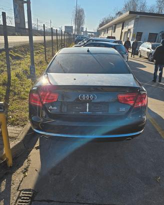 AUDI A8 del 2010 PER RICAMBI