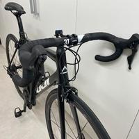 Bicicletta marca Fuji  (2019)carbonio nera lucida