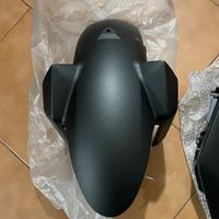 Yamaha Mt09- parafango anteriore e fianchetti