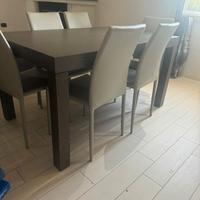 Tavolo allungabile +sedie