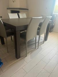 Tavolo allungabile +sedie