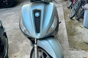 scooter Piaggio Medley 150 cc