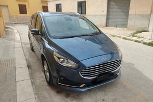 vendos c a m b i o con alfa romeo giulia o stelvio