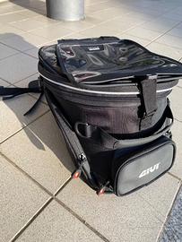 Borsa serbatoio Givi con attacco Honda Africa twin