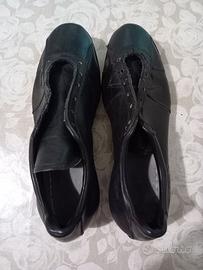 Scarpe da calcio fatte a mano