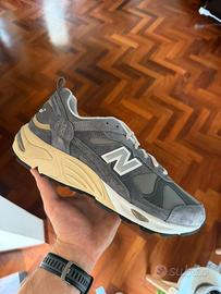 New Balance 878
