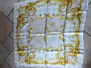 Foulard Guess 100 % seta