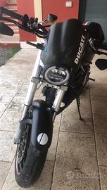 Ducati Monster 600 Dark – 1999 – 44.500 km