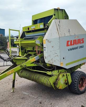Rotopressa Claas Variant 280 con ruote
