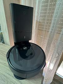 iRobot i7 con base di ricarica e svuota serbatoio