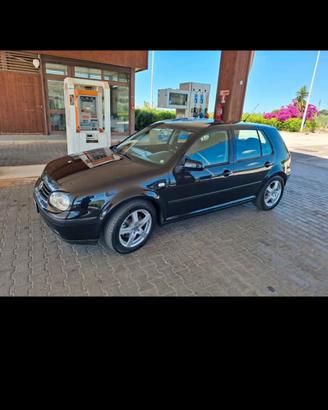 Volkswagen Golf Diesel 1999 – Full Optional