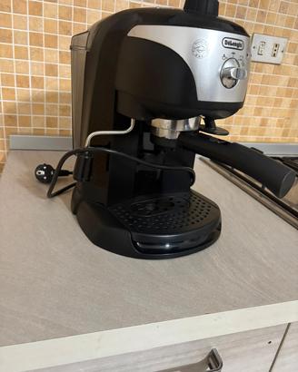 macchina  caffè delonghi 