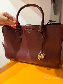 Borsa Michael Kors a mano e a tracolla Borgogna