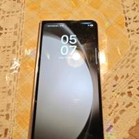 Samsung Galaxy Z Fold 5 5G 12/256 gig scambi 