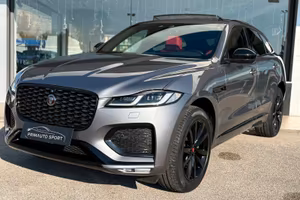 Jaguar F-Pace 2.0 204 CV R-DYNAMIC BLACK STRAFULL 
