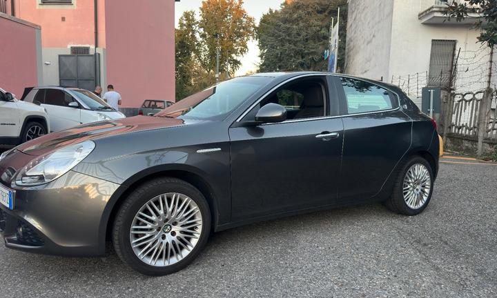 Alfa Romeo Giulietta 