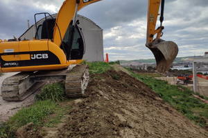Escavatore JCB JS 130qli