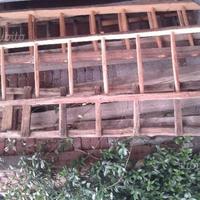 Antiche vecchie scale per arredo ornamentali