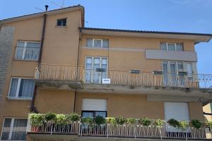 Appartamento con soffitta praticabile ed annesso