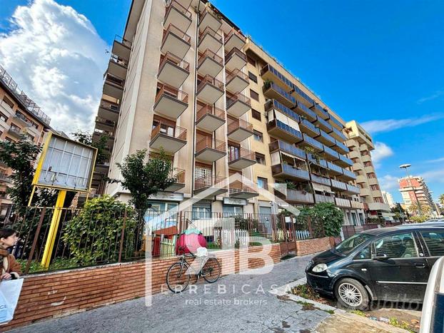 Viale croce rossa 4locali con ampio spazio esterno