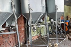 Distributore a spaglio di cereali