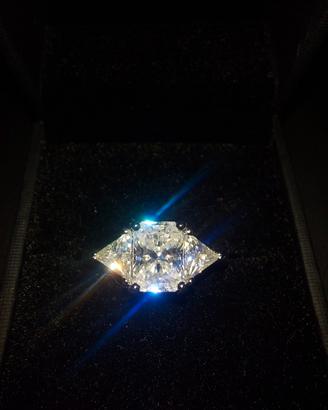 Anello d'argento 925 placcato in oro con 3 moissan