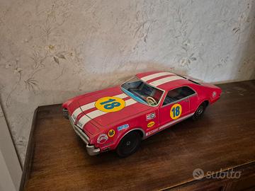 Modello Oldsmobile Toronado in latta