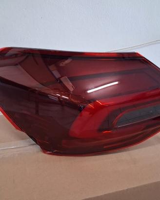 Faro posteriore ford focus 2023
