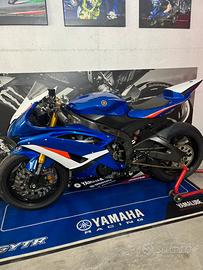 Yamaha YZF R6