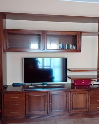 Sala in legno massiccio
