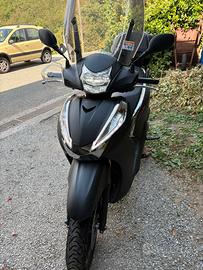 Sh 300 i sport nero opoaco