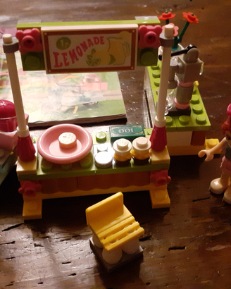 Chiosco delle limonate Lego Friends