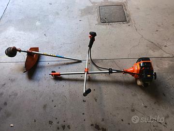 decespugliatore a motore