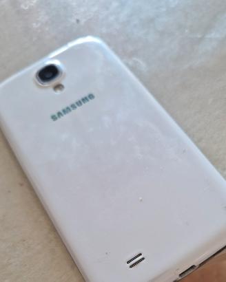 SAMSUNG GALAXY S4 