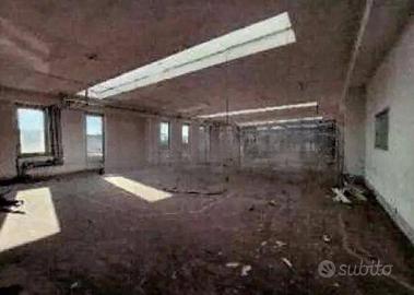 Immobile in asta di 1167 m² con 1 locale a Senago