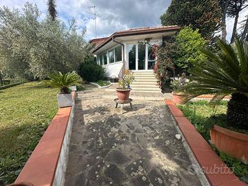 Villa di 100 m² con 4 locali a Lariano