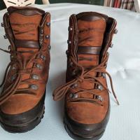 Scarponi AKU GTX da Trekking n.39 semi nuovi