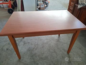 Tavolo ciliegio allungabile + 4 sedie
