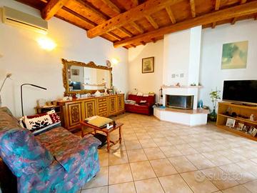 Villa di 110 m² con 4 locali a Copparo
