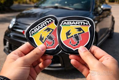 coppia stemma Abarth cofano macchina Fiat 