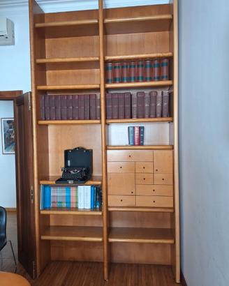 Libreria in ciliegio