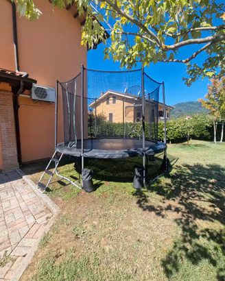 Tappeto elastico grande