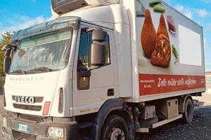AutocarroIveco Eurocargo 160E Furgone frigo+sponda