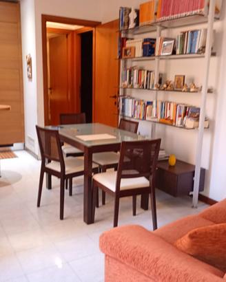 Cagliari, via Sicilia, appartamento ristrutturato