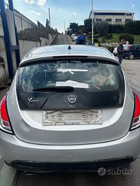 PORTELLONE BAULE LANCIA YPSILON 2016