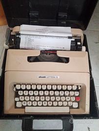 Macchina da svrivere olivetti
